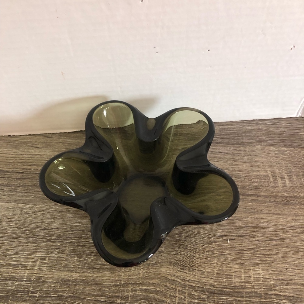 Vtg Franciscan Smokey Glass Flower Shape Bowl
